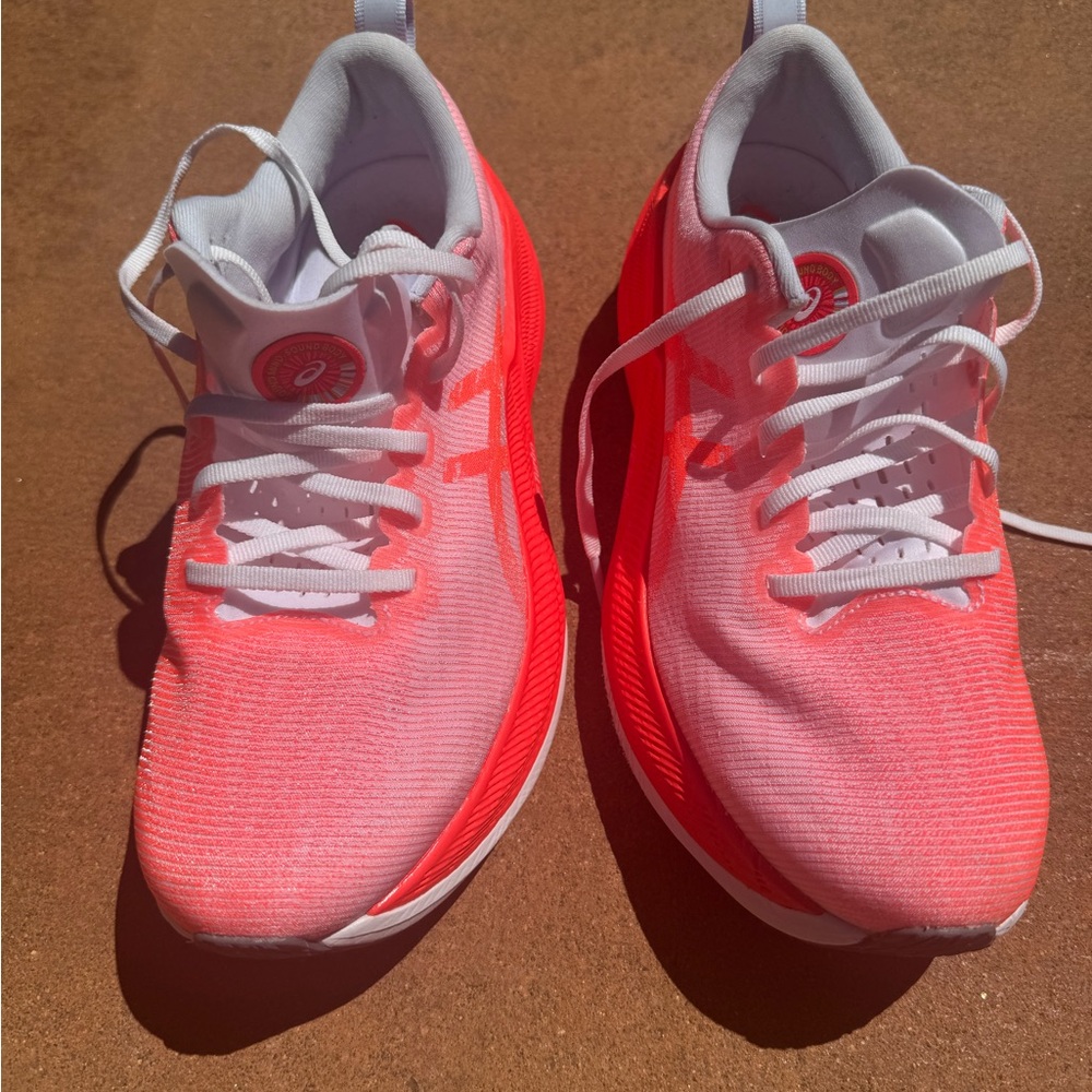ASICS Superblast
